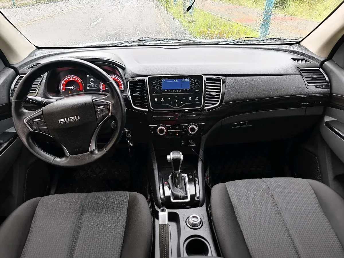 2019 Isuzu LingTuo 2.5T 129HP L4 6AT,autocango,china used car exporter,china ev exporter,chinese used car exporter,chinese used ev exporter