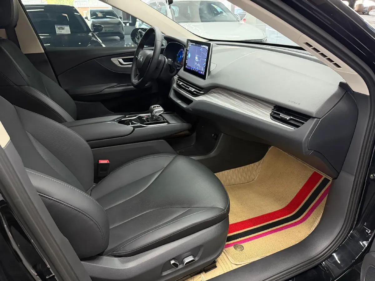 2024 HongQi E-QM5 BEV 60KWH,autocango,china used car exporter,china ev exporter,chinese used car exporter,chinese used ev exporter