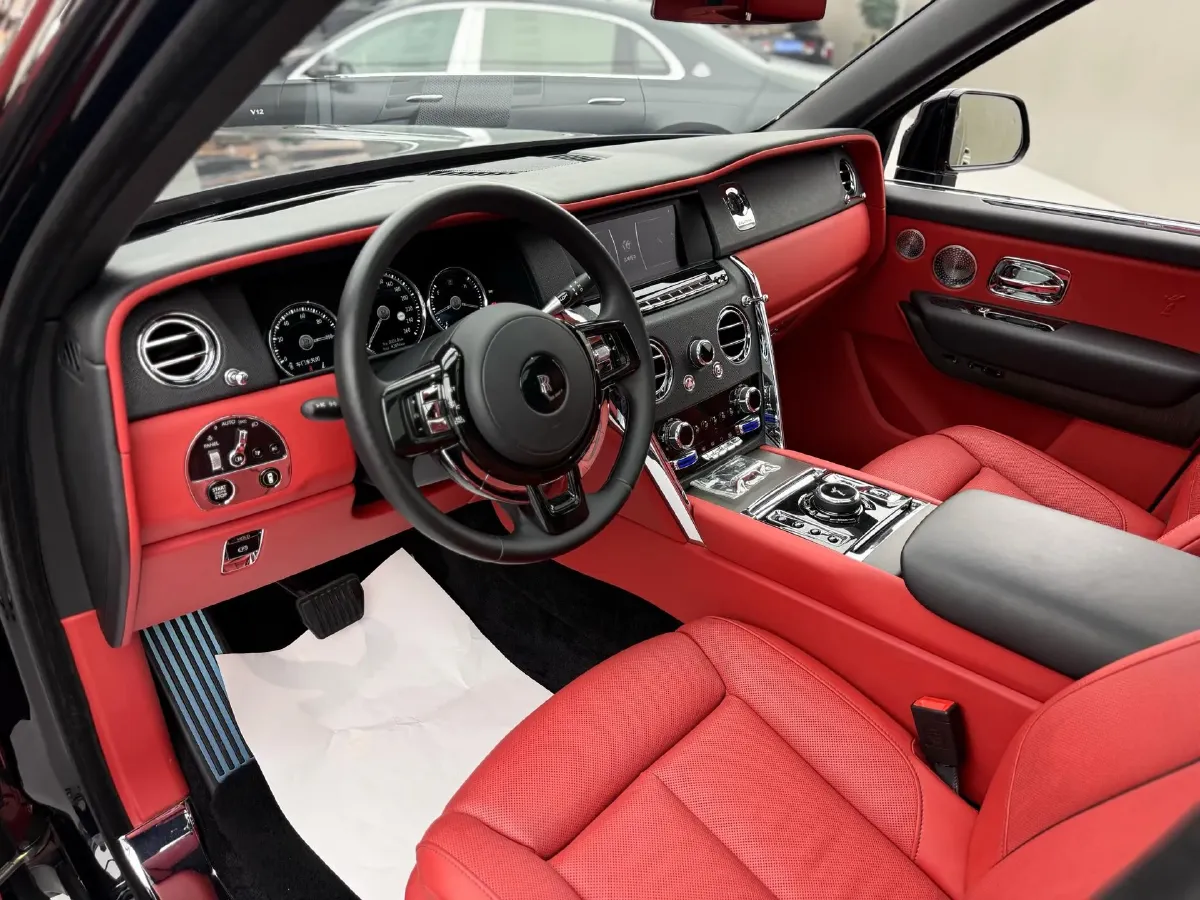 2018 Rolls-Royce Cullinan 6.7T 571HP V12 8AT,autocango,china used car exporter,china ev exporter,chinese used car exporter,chinese used ev exporter