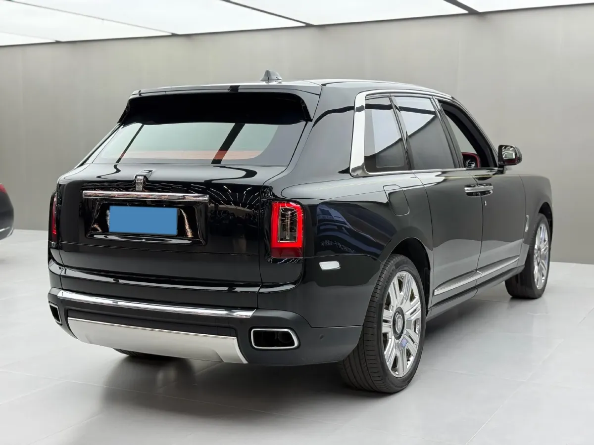 2018 Rolls-Royce Cullinan 6.7T 571HP V12 8AT,autocango,china used car exporter,china ev exporter,chinese used car exporter,chinese used ev exporter