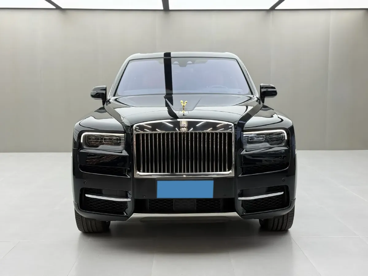 2018 Rolls-Royce Cullinan 6.7T 571HP V12 8AT,autocango,china used car exporter,china ev exporter,chinese used car exporter,chinese used ev exporter