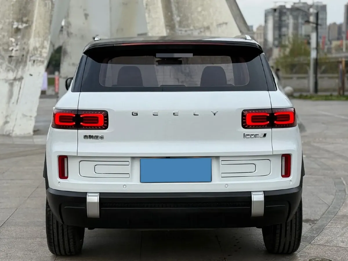 2023 Geely ICON 1.5T 181HP L4 7DCT,autocango,china used car exporter,china ev exporter,chinese used car exporter,chinese used ev exporter