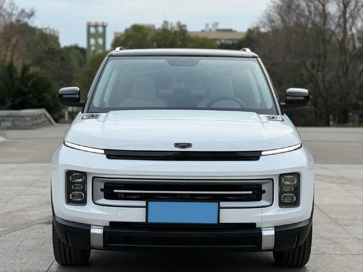 2023 Geely ICON 1.5T 181HP L4 7DCT,autocango,china used car exporter,china ev exporter,chinese used car exporter,chinese used ev exporter