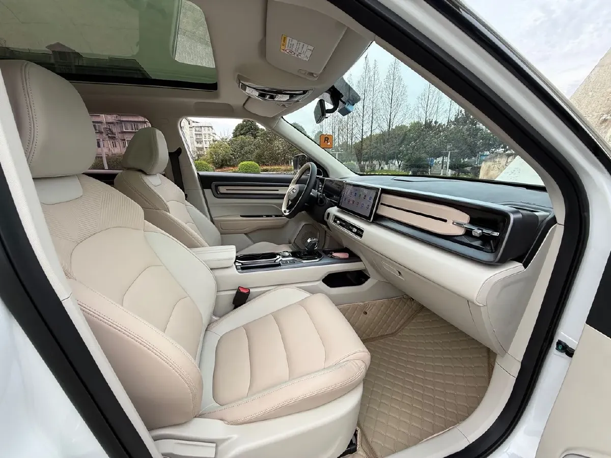 2023 Geely ICON 1.5T 181HP L4 7DCT,autocango,china used car exporter,china ev exporter,chinese used car exporter,chinese used ev exporter