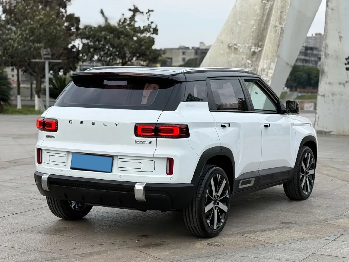 2023 Geely ICON 1.5T 181HP L4 7DCT,autocango,china used car exporter,china ev exporter,chinese used car exporter,chinese used ev exporter