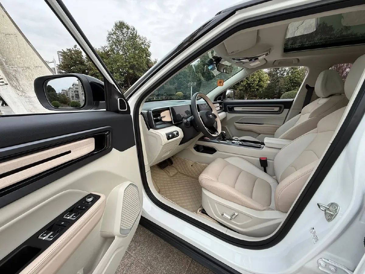 2023 Geely ICON 1.5T 181HP L4 7DCT,autocango,china used car exporter,china ev exporter,chinese used car exporter,chinese used ev exporter