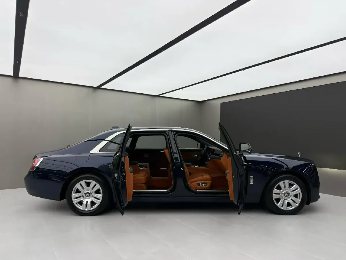 2021 Rolls-Royce Ghost 6.7T 571HP V12 8AT,autocango,china used car exporter,china ev exporter,chinese used car exporter,chinese used ev exporter