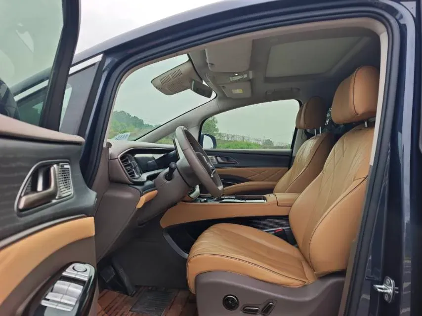 2022 Mercedes-Benz GLC Class 2.0T 197HP L4 9AT,autocango,china used car exporter,china ev exporter,chinese used car exporter,chinese used ev exporter