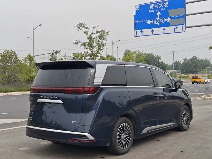 2022 Mercedes-Benz GLC Class 2.0T 197HP L4 9AT,autocango,china used car exporter,china ev exporter,chinese used car exporter,chinese used ev exporter