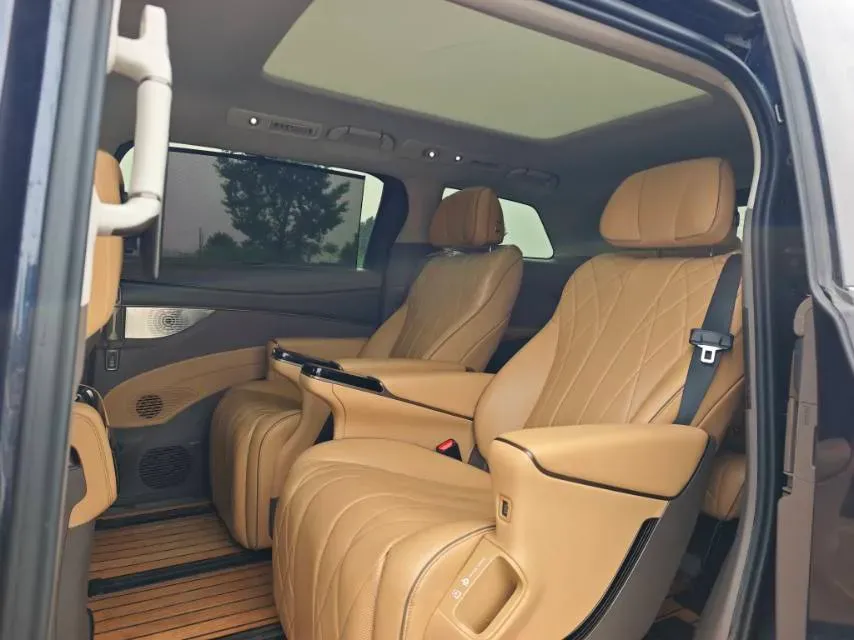 2022 Mercedes-Benz GLC Class 2.0T 197HP L4 9AT,autocango,china used car exporter,china ev exporter,chinese used car exporter,chinese used ev exporter