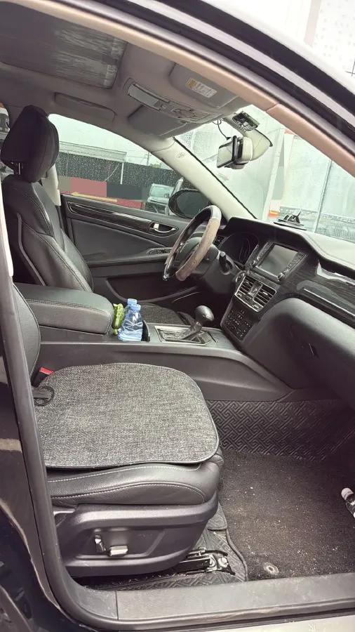 2019 HongQi H7 2.0T 204HP L4 6AT,autocango,china used car exporter,china ev exporter,chinese used car exporter,chinese used ev exporter