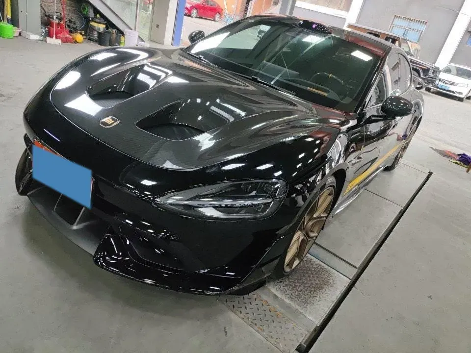 2025 MI SU7 Ultra BEV 93.7KWH,autocango,china used car exporter,china ev exporter,chinese used car exporter,chinese used ev exporter