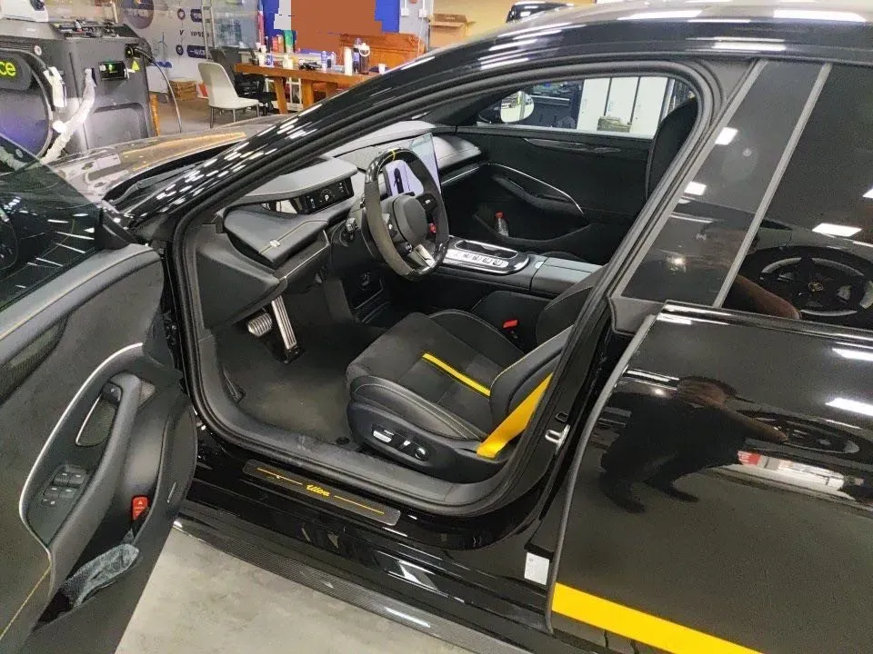 2025 MI SU7 Ultra BEV 93.7KWH,autocango,china used car exporter,china ev exporter,chinese used car exporter,chinese used ev exporter