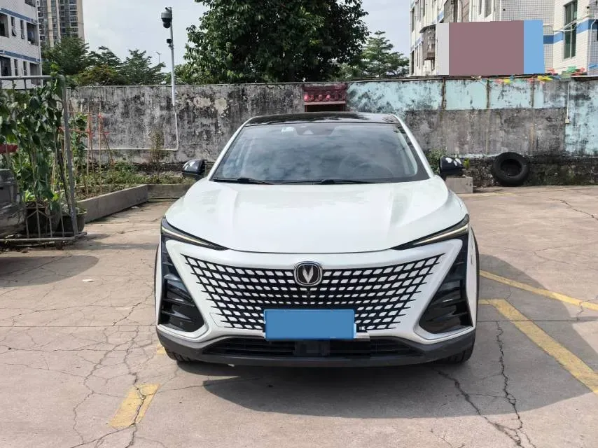 2020 ChangAn UNI-T 1.5T 180HP L4 7DCT,autocango,china used car exporter,china ev exporter,chinese used car exporter,chinese used ev exporter