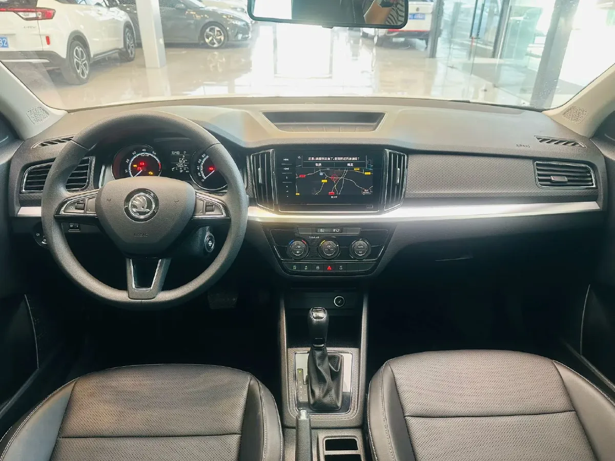 2022 Skoda Kamiq 1.5L 112HP L4 6AT,autocango,china used car exporter,china ev exporter,chinese used car exporter,chinese used ev exporter