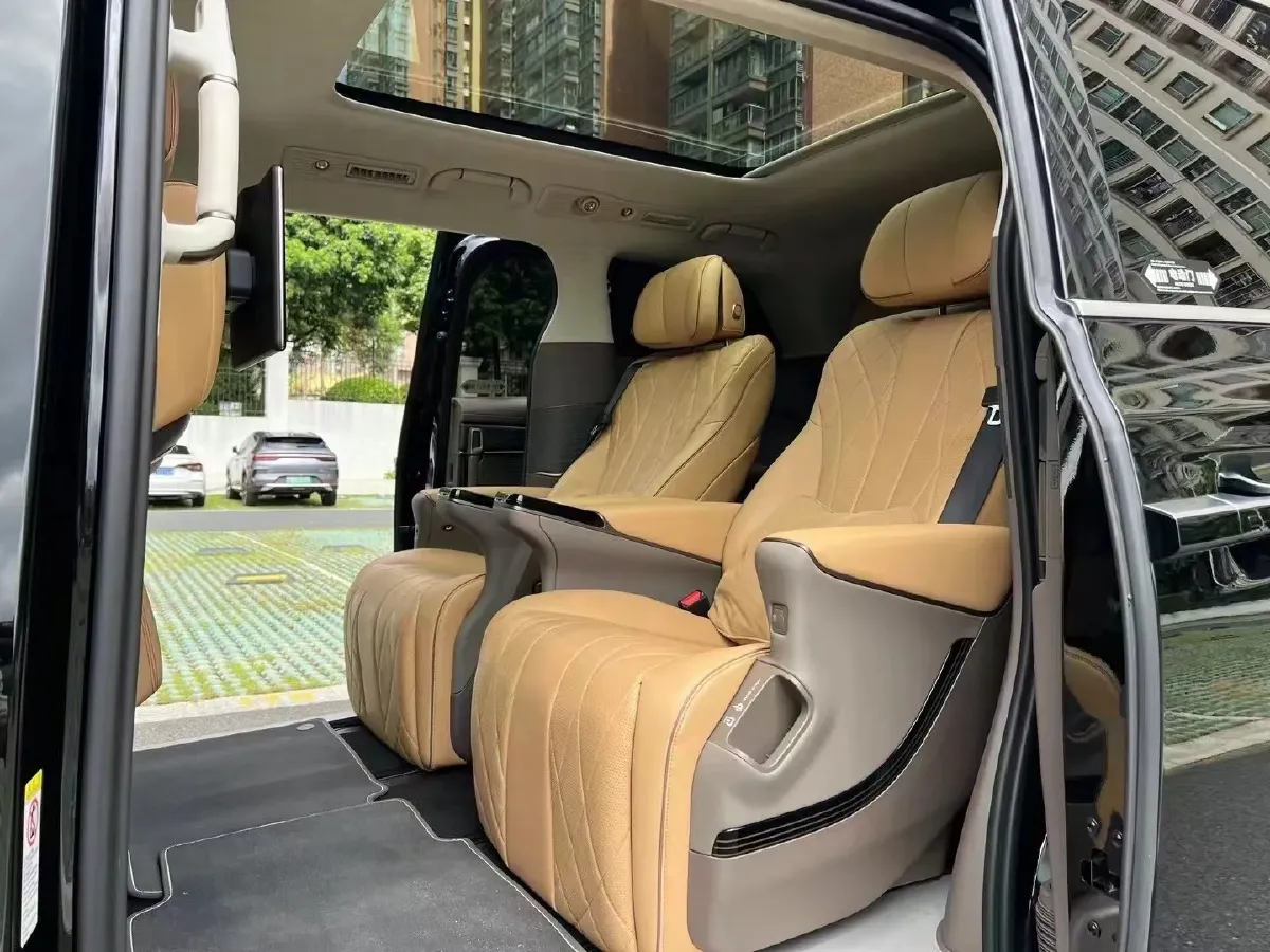 2024 Denza D9 1.5T 139HP L4 E-CVT PHEV 40KWH,autocango,china used car exporter,china ev exporter,chinese used car exporter,chinese used ev exporter