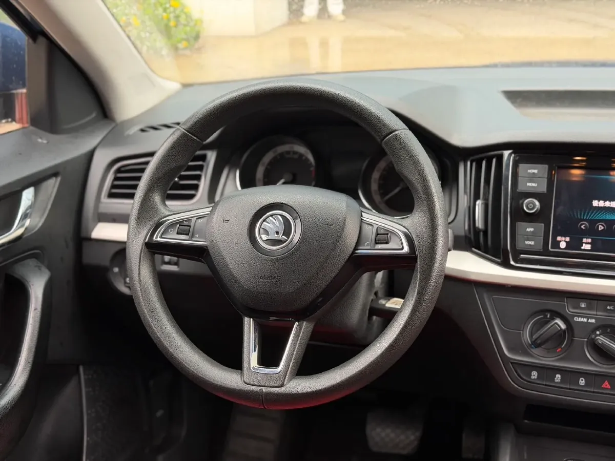 2020 Skoda Kamiq 1.5L 112HP L4 6AT,autocango,china used car exporter,china ev exporter,chinese used car exporter,chinese used ev exporter