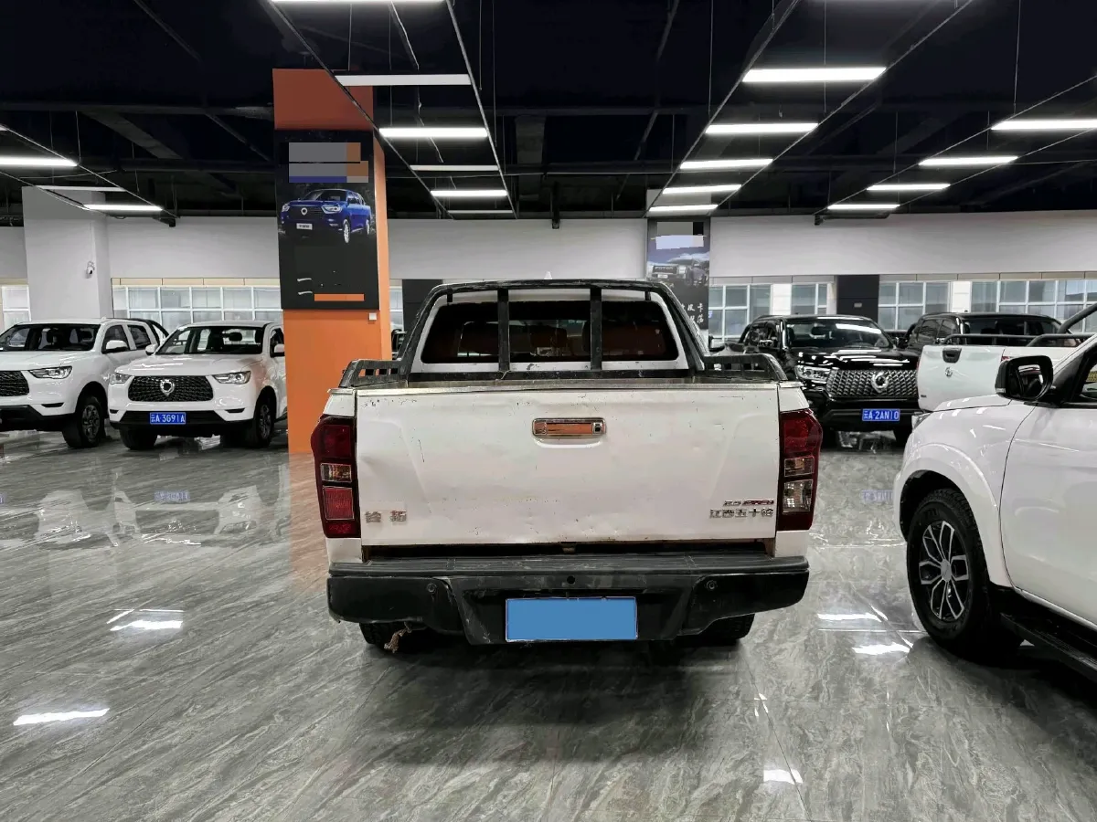 2020 Isuzu LingTuo 2.5T 150HP L4 6MT,autocango,china used car exporter,china ev exporter,chinese used car exporter,chinese used ev exporter