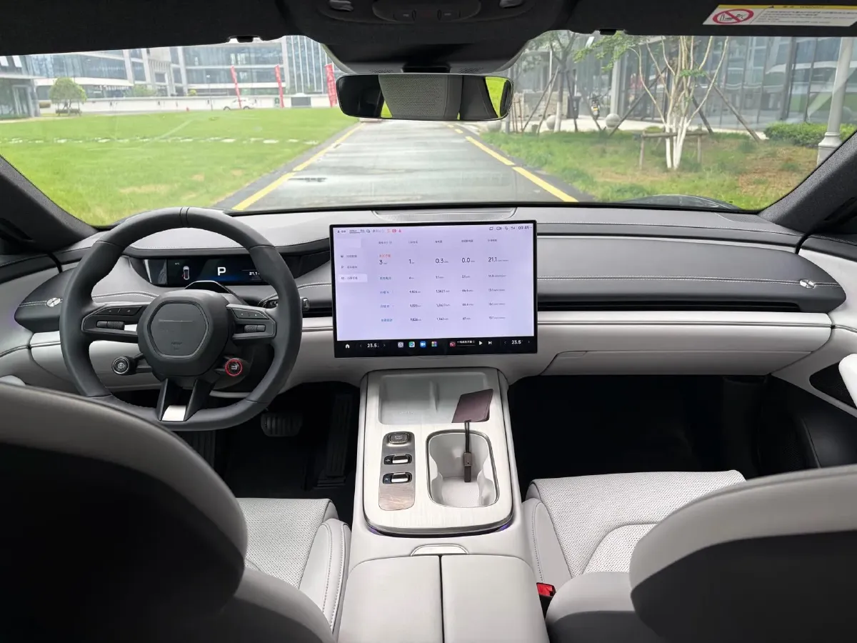 2024 MI SU7 BEV 73.6KWH,autocango,china used car exporter,china ev exporter,chinese used car exporter,chinese used ev exporter