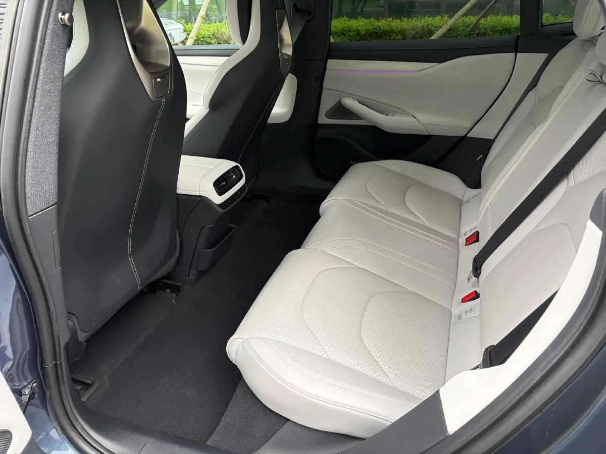 2024 MI SU7 BEV 73.6KWH,autocango,china used car exporter,china ev exporter,chinese used car exporter,chinese used ev exporter