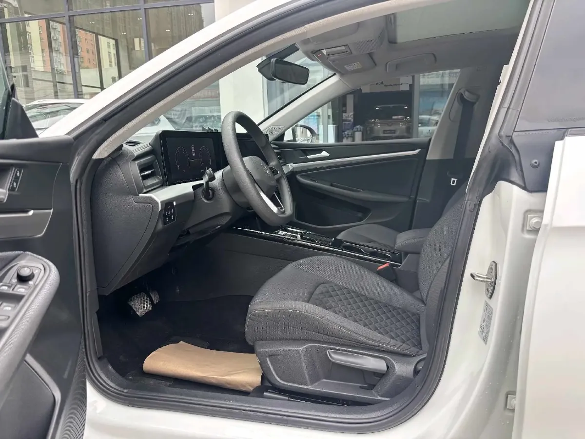 2024 Volkswagen Lamando 1.2T 116HP L4 7DCT,autocango,china used car exporter,china ev exporter,chinese used car exporter,chinese used ev exporter