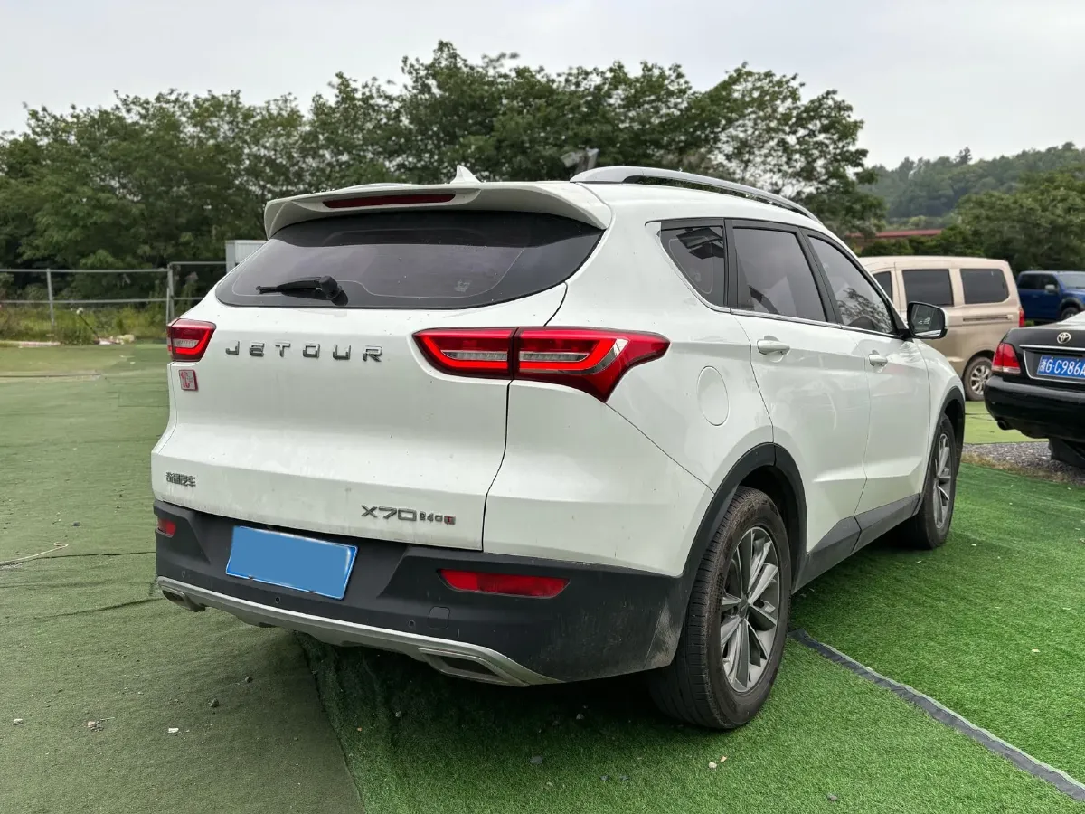 2018 Jetour X70 1.5T 147HP L4 5MT,autocango,china used car exporter,china ev exporter,chinese used car exporter,chinese used ev exporter