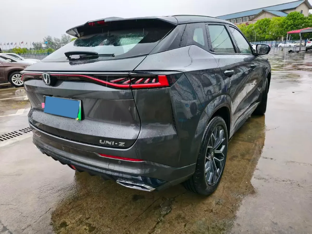 2025 ChangAn UNI-Z 1.5L 98HP L4 E-CVT PHEV,autocango,china used car exporter,china ev exporter,chinese used car exporter,chinese used ev exporter