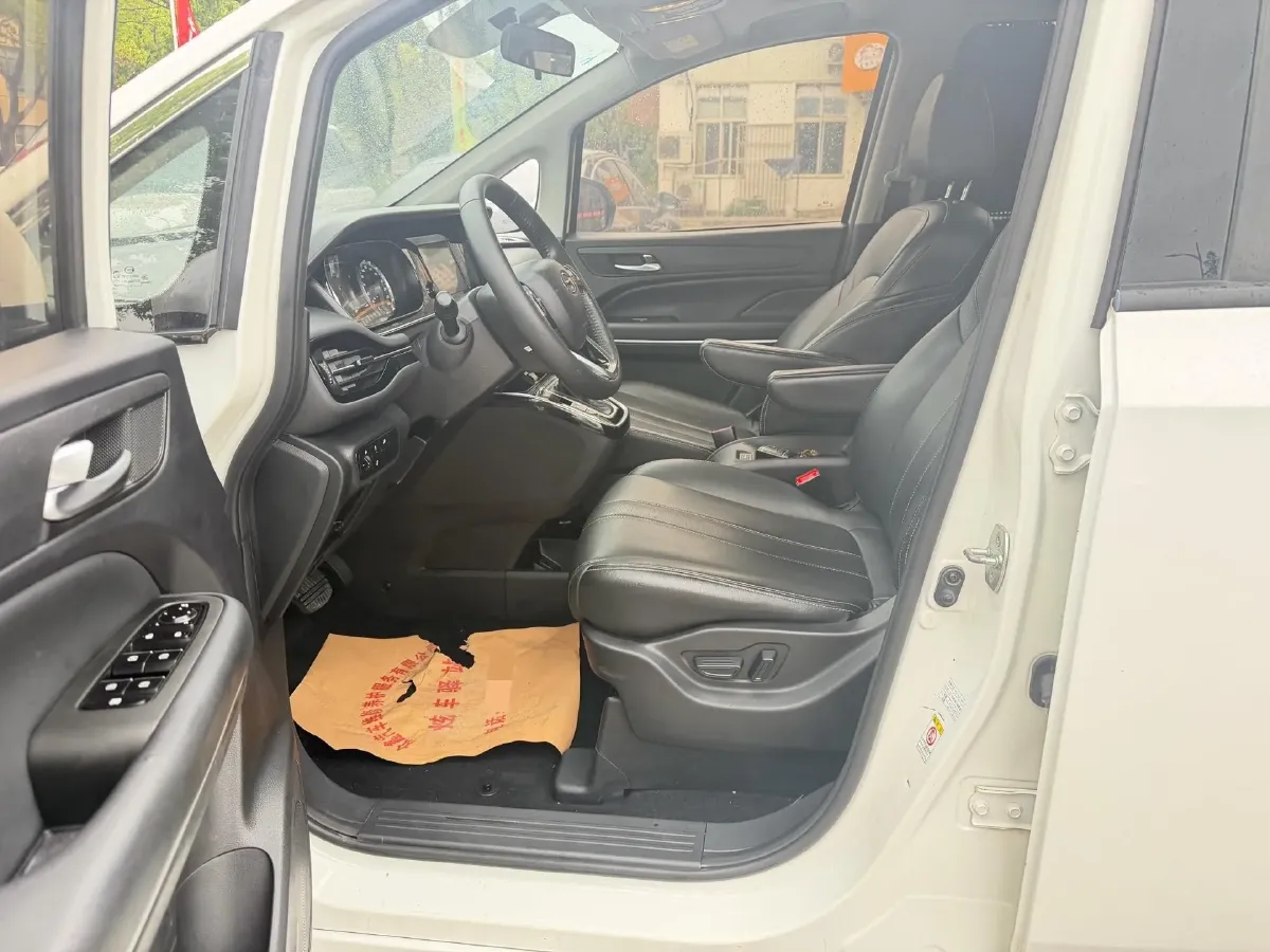 2021 GAC Trumpchi M6 1.5T 169HP L4 7DCT,autocango,china used car exporter,china ev exporter,chinese used car exporter,chinese used ev exporter