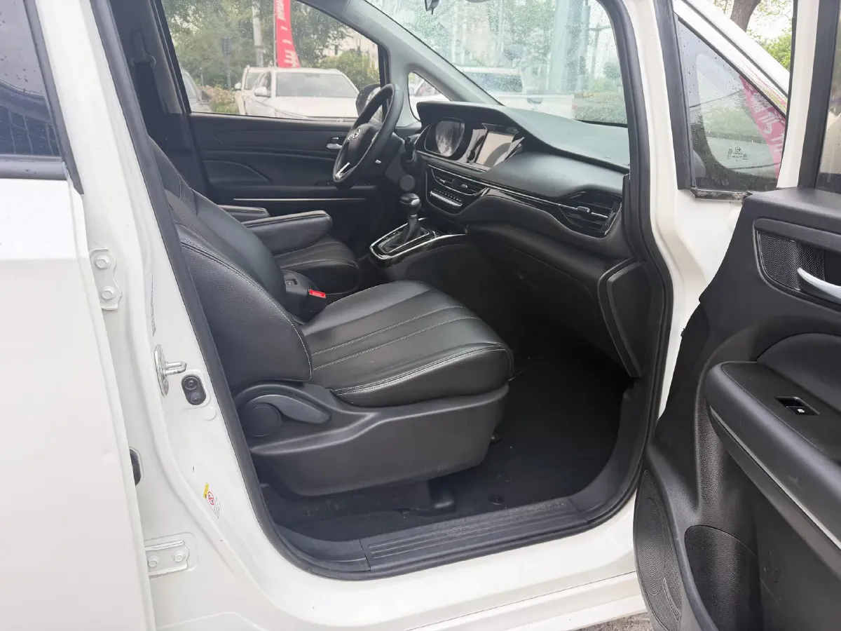 2021 GAC Trumpchi M6 1.5T 169HP L4 7DCT,autocango,china used car exporter,china ev exporter,chinese used car exporter,chinese used ev exporter