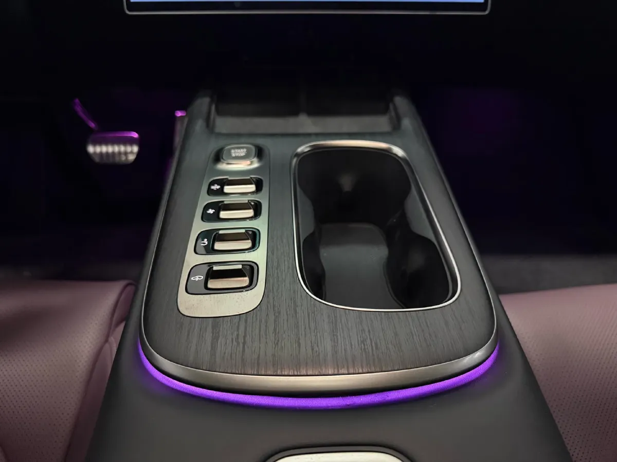 2024 MI SU7 BEV 101KWH,autocango,china used car exporter,china ev exporter,chinese used car exporter,chinese used ev exporter