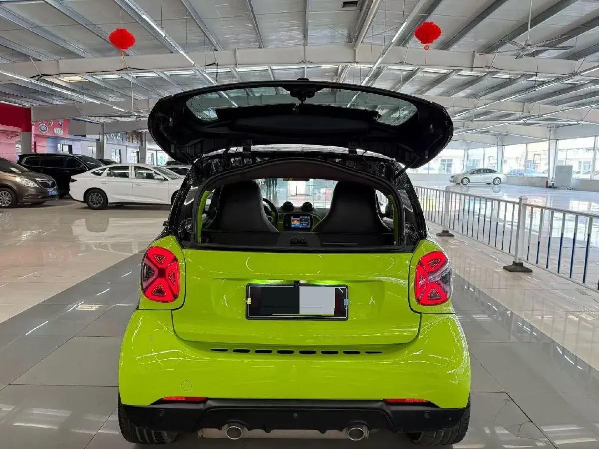 2018 Smart smart fortwo 0.9T 90HP L3 6DCT,autocango,china used car exporter,china ev exporter,chinese used car exporter,chinese used ev exporter