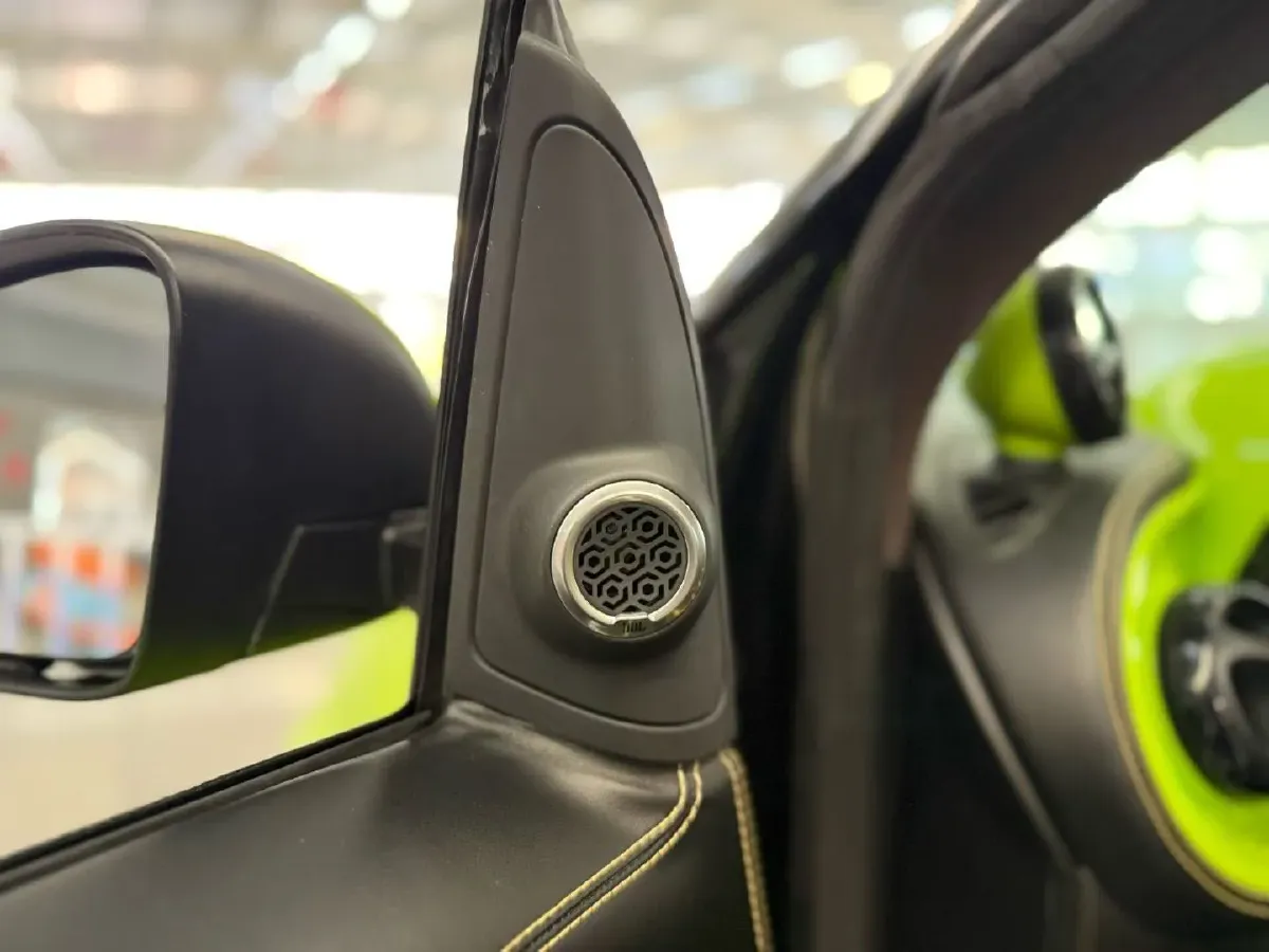 2018 Smart smart fortwo 0.9T 90HP L3 6DCT,autocango,china used car exporter,china ev exporter,chinese used car exporter,chinese used ev exporter