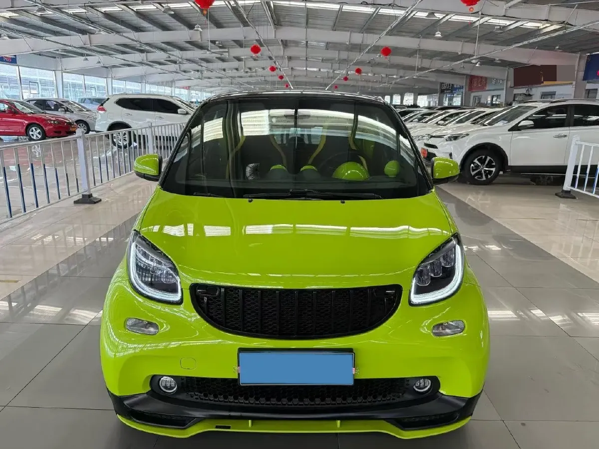 2018 Smart smart fortwo 0.9T 90HP L3 6DCT,autocango,china used car exporter,china ev exporter,chinese used car exporter,chinese used ev exporter