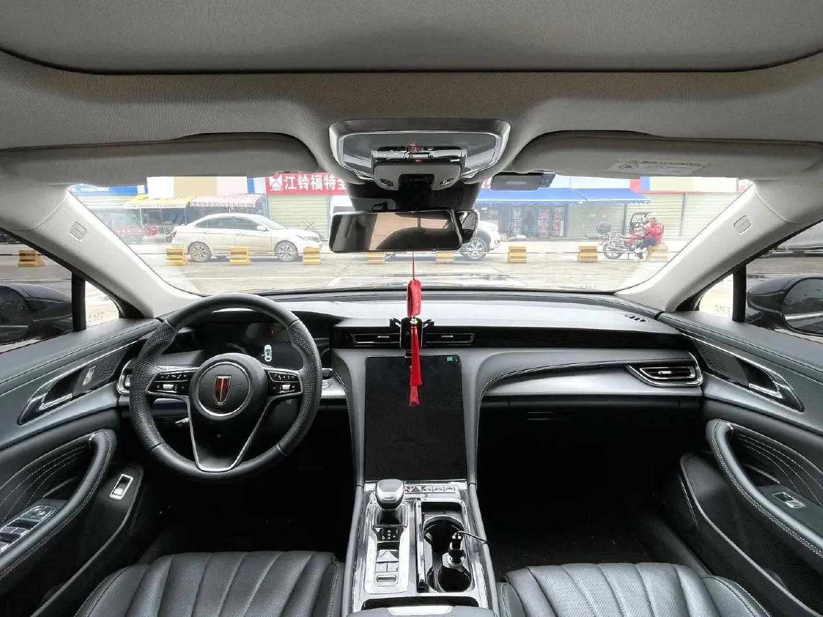 2023 HongQi H5 2.0T 224HP L4 8AT,autocango,china used car exporter,china ev exporter,chinese used car exporter,chinese used ev exporter