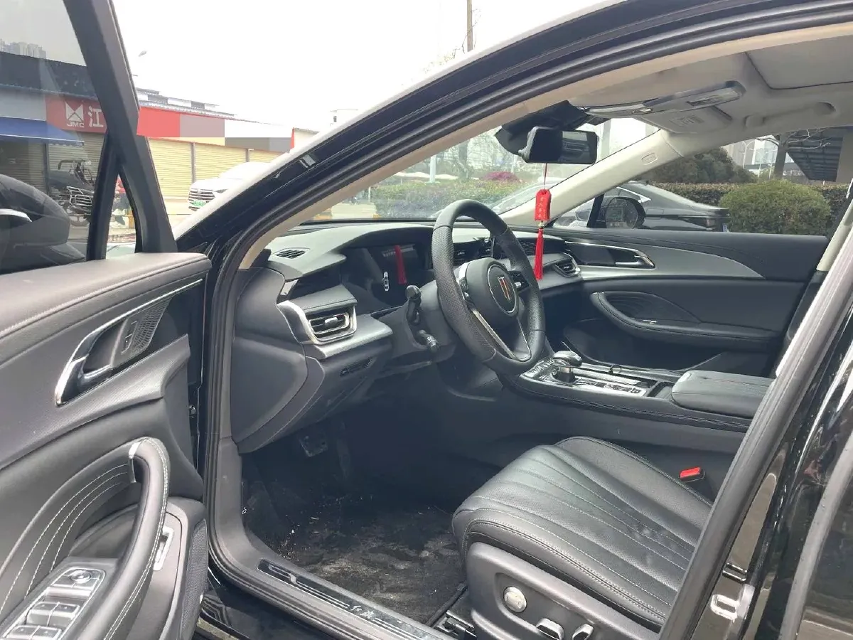 2023 HongQi H5 2.0T 224HP L4 8AT,autocango,china used car exporter,china ev exporter,chinese used car exporter,chinese used ev exporter