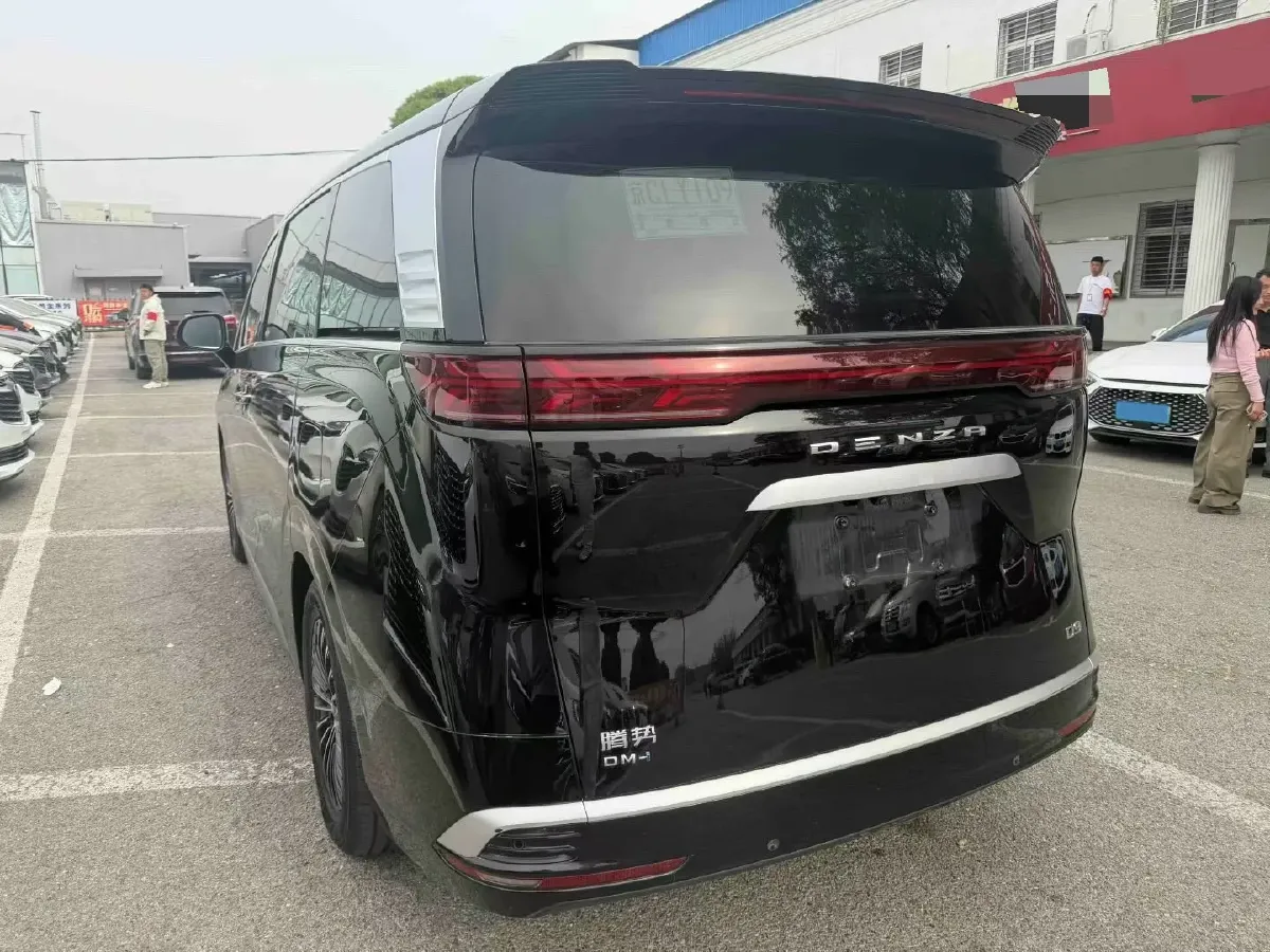 2023 Denza D9 1.5T 139HP L4 E-CVT PHEV 20.39KWH,autocango,china used car exporter,china ev exporter,chinese used car exporter,chinese used ev exporter