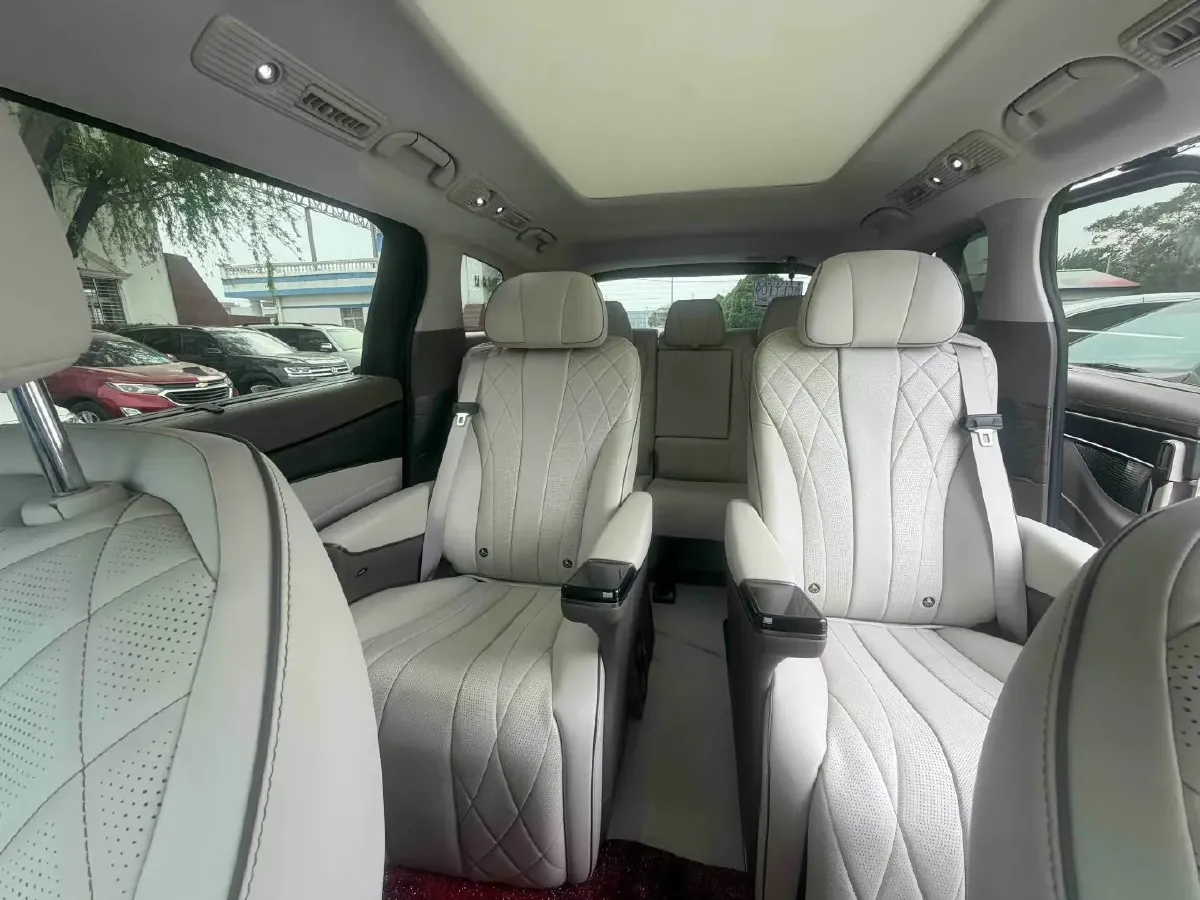 2023 Denza D9 1.5T 139HP L4 E-CVT PHEV 20.39KWH,autocango,china used car exporter,china ev exporter,chinese used car exporter,chinese used ev exporter