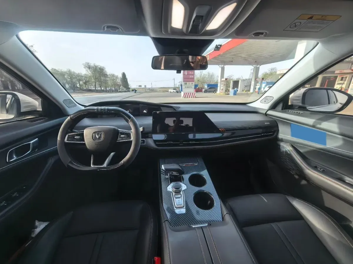 2021 ChangAn UNI-K 2.0T 233HP L4 8AT,autocango,china used car exporter,china ev exporter,chinese used car exporter,chinese used ev exporter