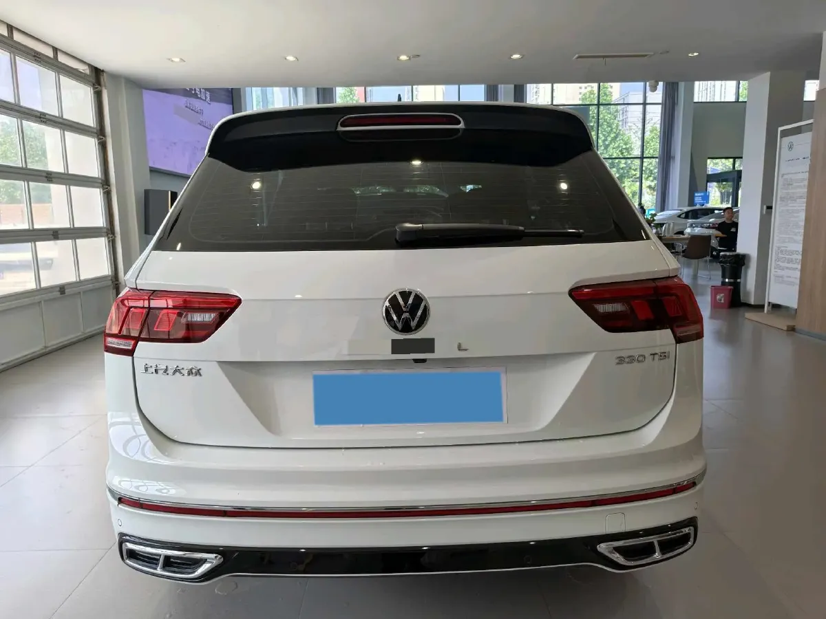 2024 Volkswagen Tiguan L 2.0T 186HP L4 7DCT,autocango,china used car exporter,china ev exporter,chinese used car exporter,chinese used ev exporter