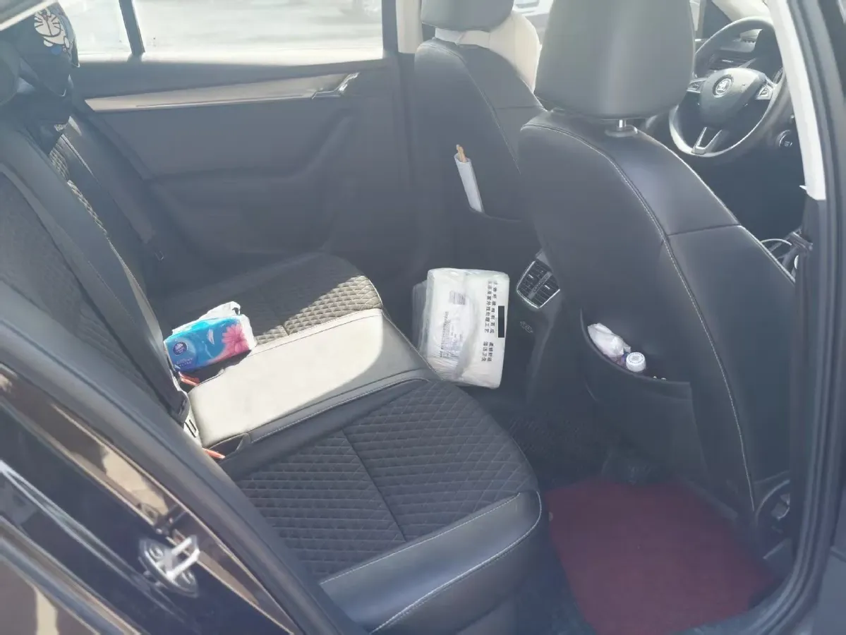 2019 Skoda Octavia 1.2T 116HP L4 7DCT,autocango,china used car exporter,china ev exporter,chinese used car exporter,chinese used ev exporter