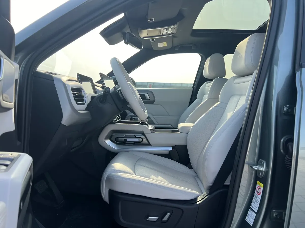 2025 FangChengBao Tai 3 BEV,autocango,china used car exporter,china ev exporter,chinese used car exporter,chinese used ev exporter