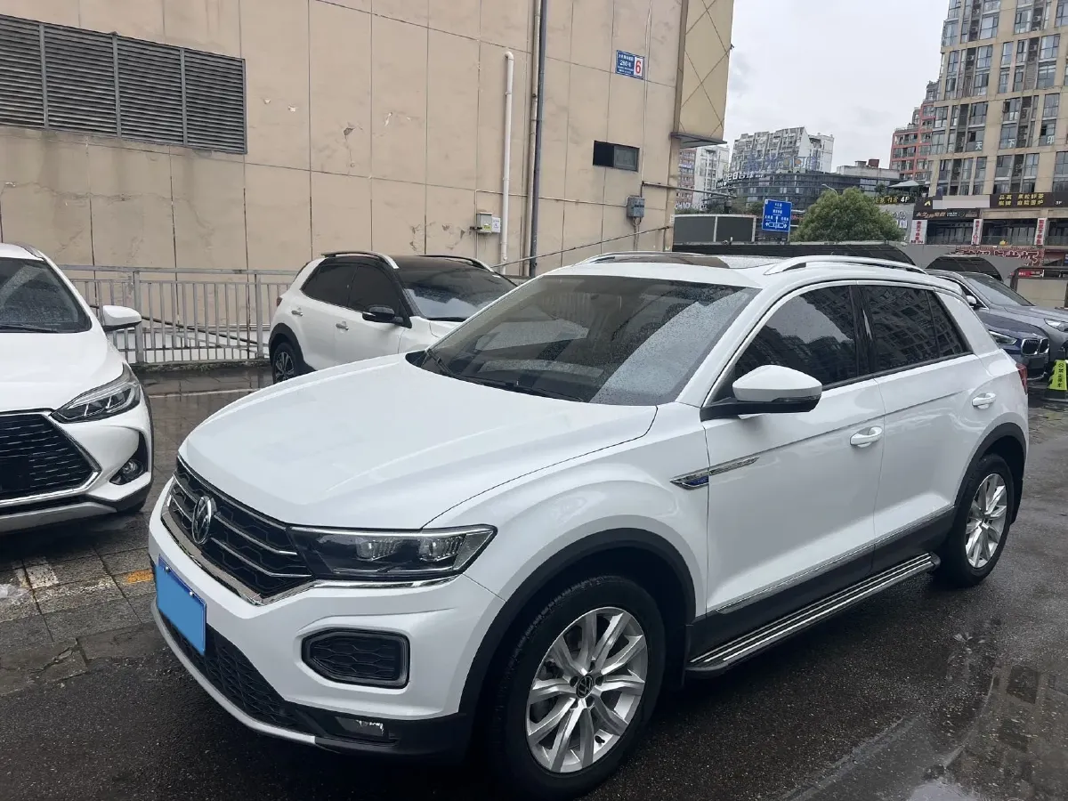 2022 Volkswagen T-Roc 1.4T 150HP L4 7DCT,autocango,china used car exporter,china ev exporter,chinese used car exporter,chinese used ev exporter