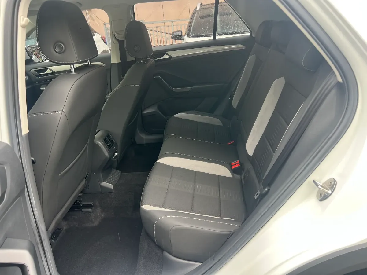 2022 Volkswagen T-Roc 1.4T 150HP L4 7DCT,autocango,china used car exporter,china ev exporter,chinese used car exporter,chinese used ev exporter