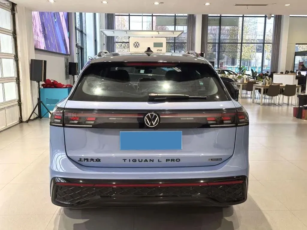 2024 Volkswagen Tiguan L 2.0T 220HP L4 7DCT,autocango,china used car exporter,china ev exporter,chinese used car exporter,chinese used ev exporter