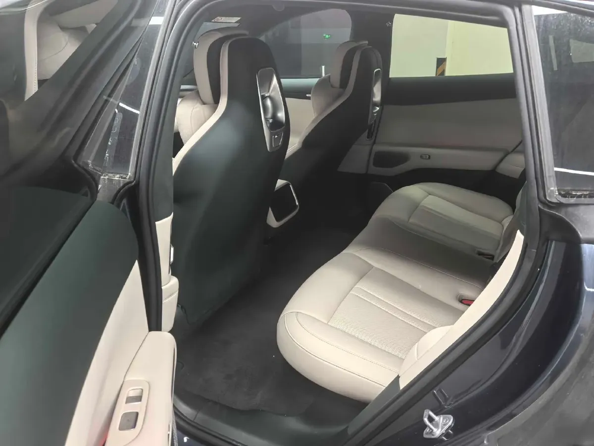 2025 MI YU7 BEV 101.7KWH,autocango,china used car exporter,china ev exporter,chinese used car exporter,chinese used ev exporter