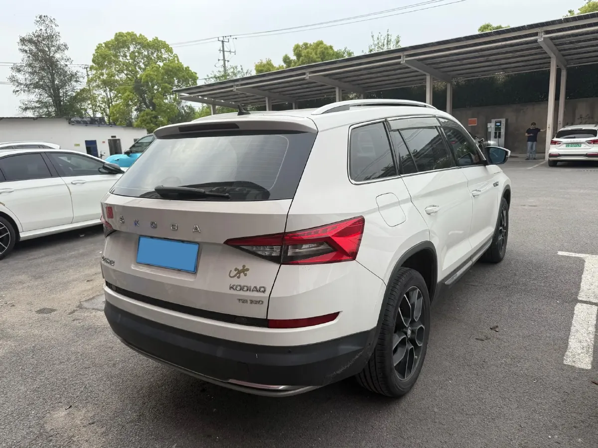 2019 Chevrolet Equinox 2.0T 260HP L4 9AT,autocango,china used car exporter,china ev exporter,chinese used car exporter,chinese used ev exporter