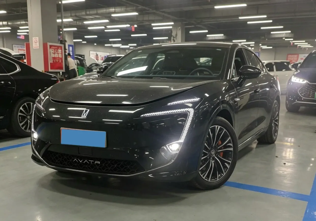 2025 Avatr 11 1.5T 156HP L4 REEV,autocango,china used car exporter,china ev exporter,chinese used car exporter,chinese used ev exporter