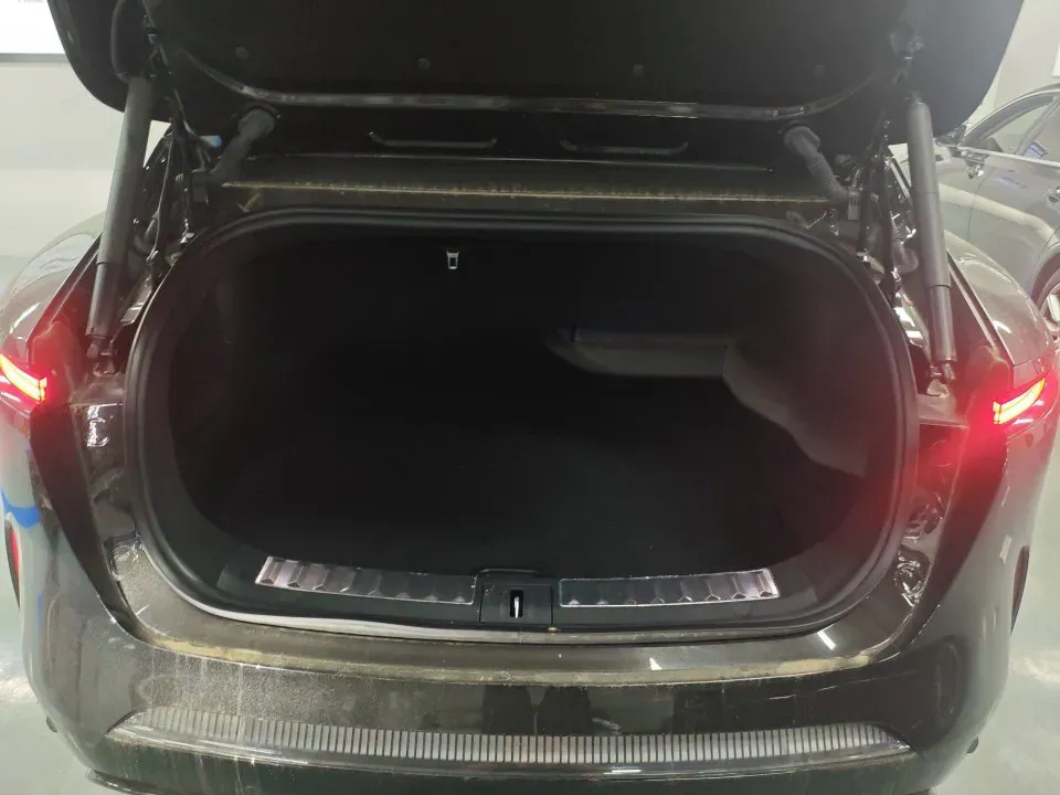 2025 Avatr 11 1.5T 156HP L4 REEV,autocango,china used car exporter,china ev exporter,chinese used car exporter,chinese used ev exporter