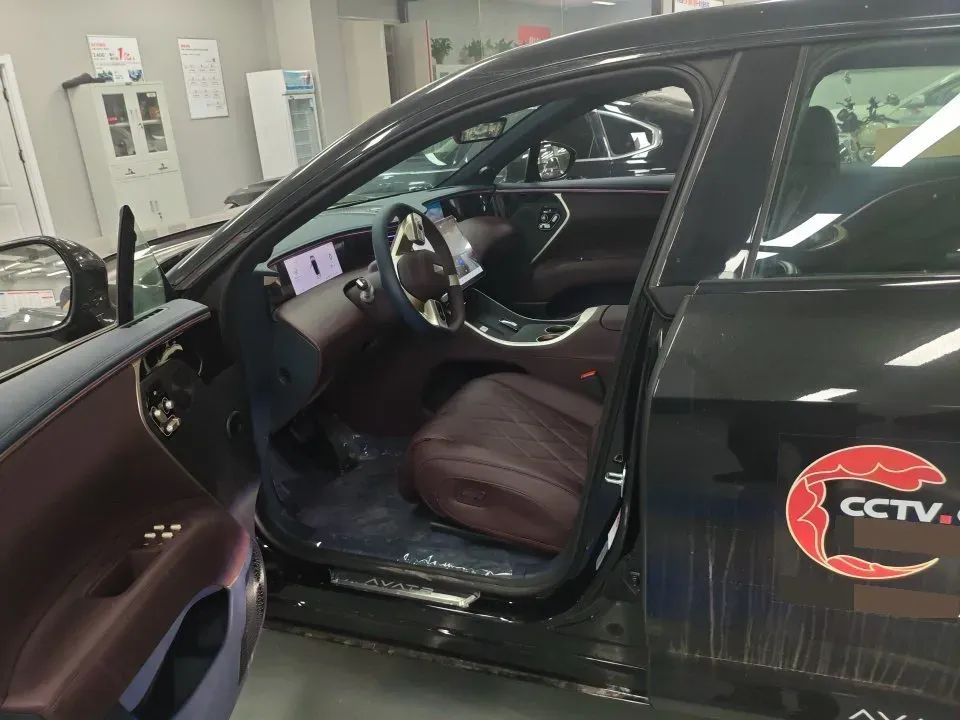 2025 Avatr 11 1.5T 156HP L4 REEV,autocango,china used car exporter,china ev exporter,chinese used car exporter,chinese used ev exporter