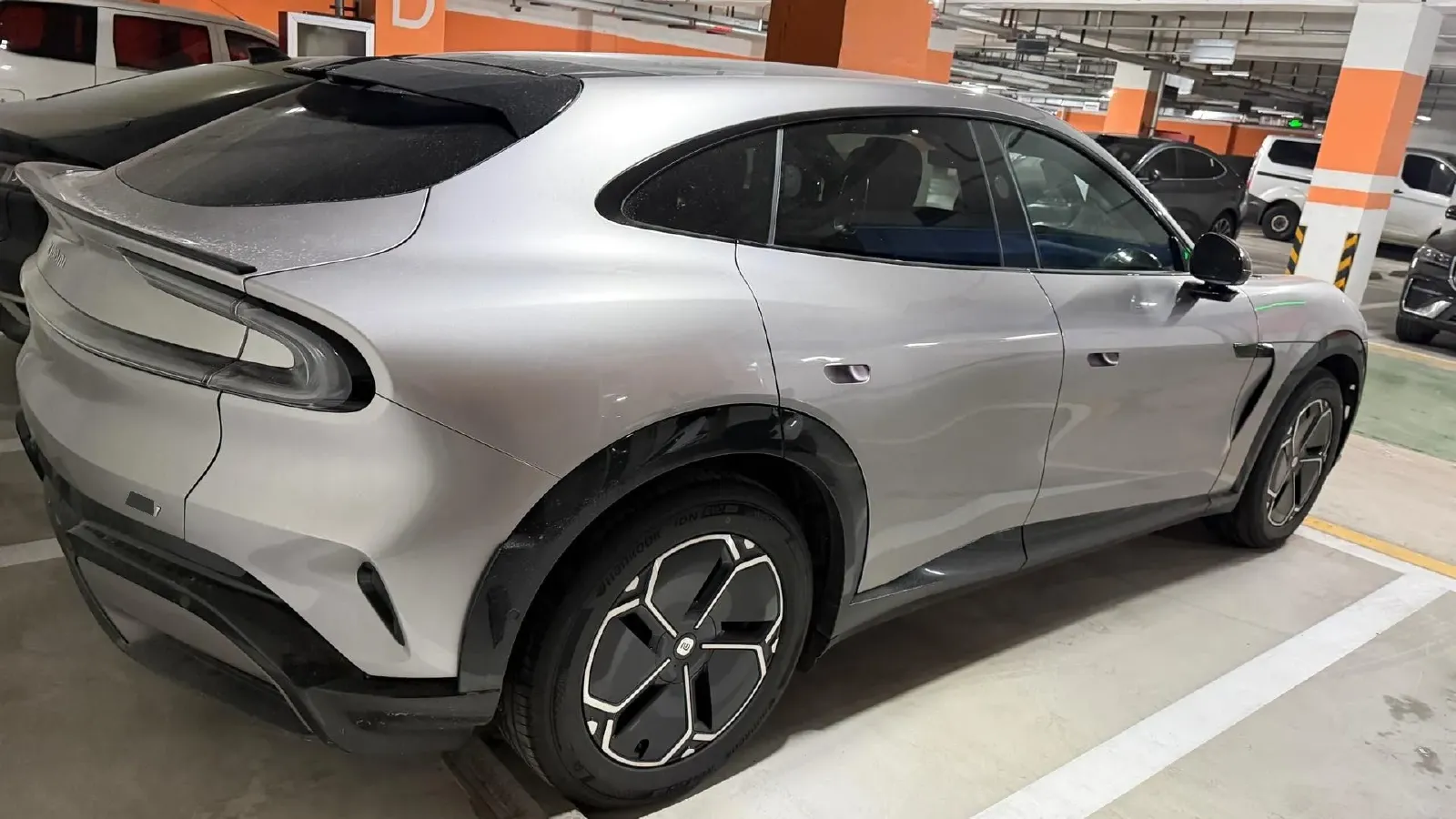 2025 MI YU7 BEV 96.3KWH,autocango,china used car exporter,china ev exporter,chinese used car exporter,chinese used ev exporter